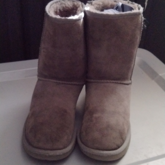 UGG Shoes - UGG BOOTS CLASSIC SHORT
